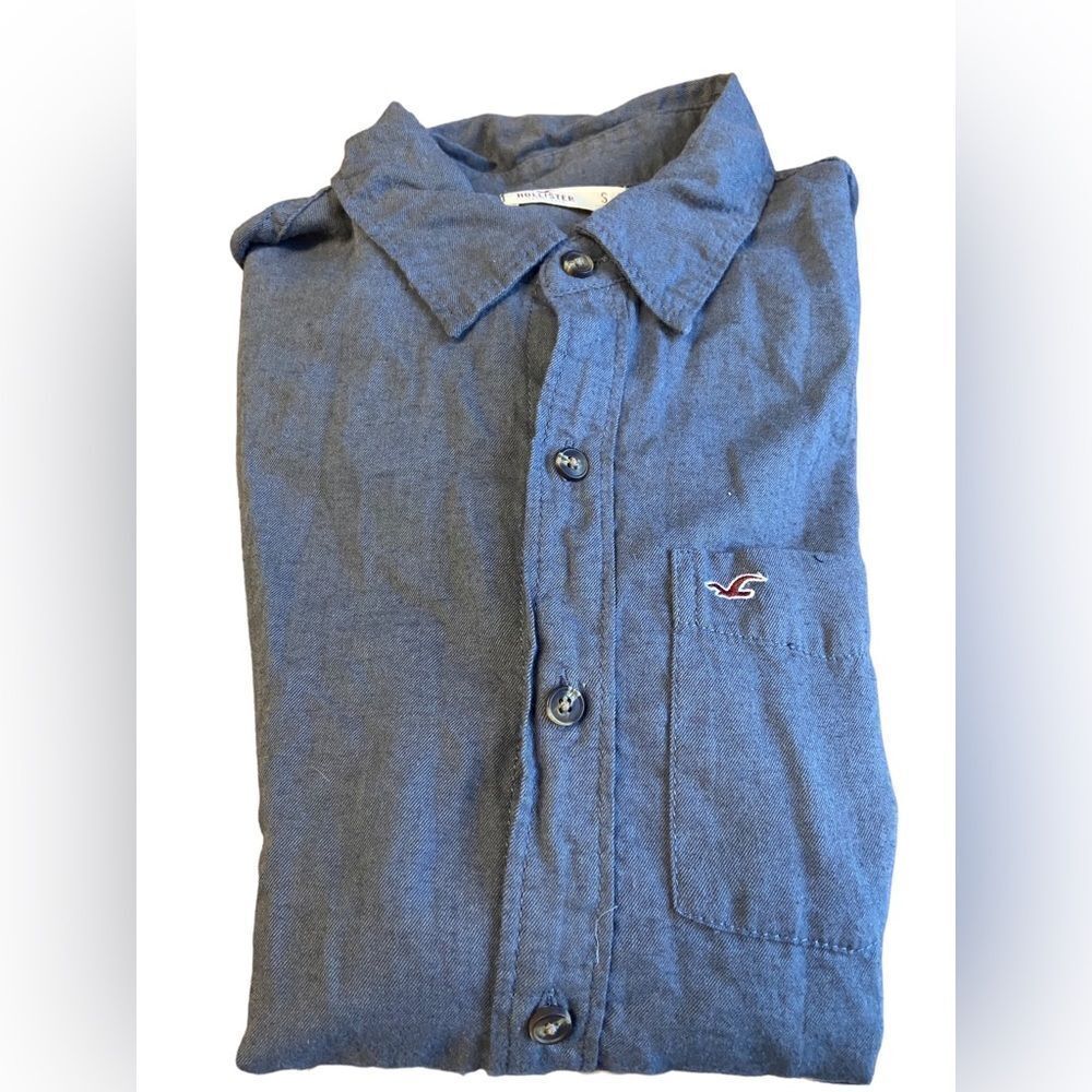 Hollister size small mens long sleeved shirt excellent condition